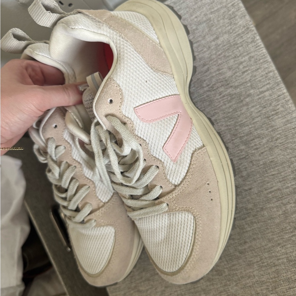 Veja Women's Pink and White Sneakers